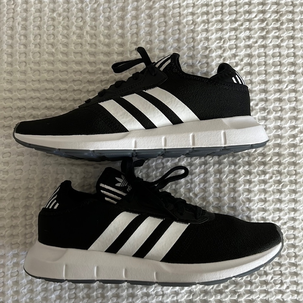 Adidas Swift Run